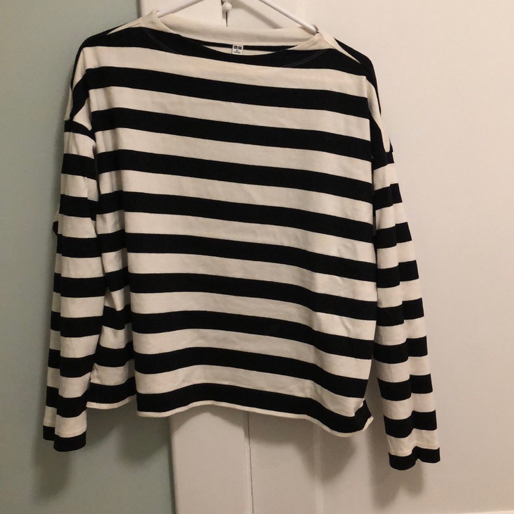 Uniqlo black and white striped sweater